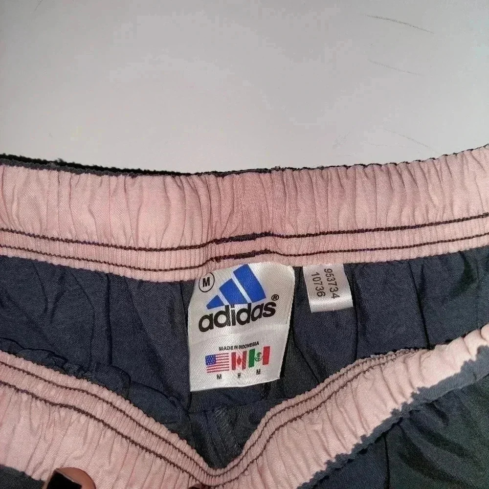 Vintage Nylon Dark gray Adidas Shorts. Size Medium. excellent condition. - Picture 6 of 9